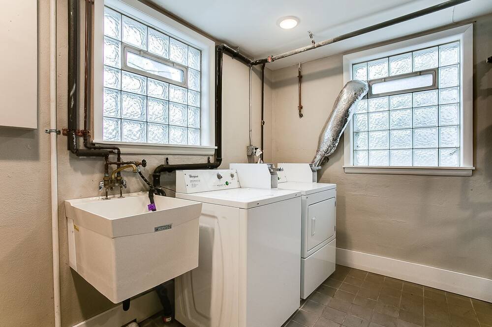 Photo of Bathroom in Merriam Park