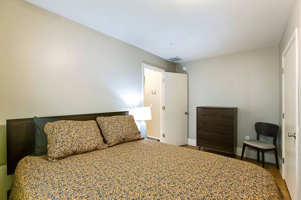 Photo of Bedroom in Merriam Park