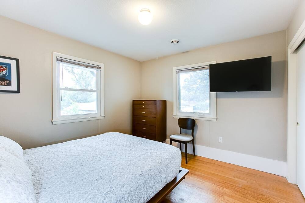 Photo of Bedroom in Merriam Park