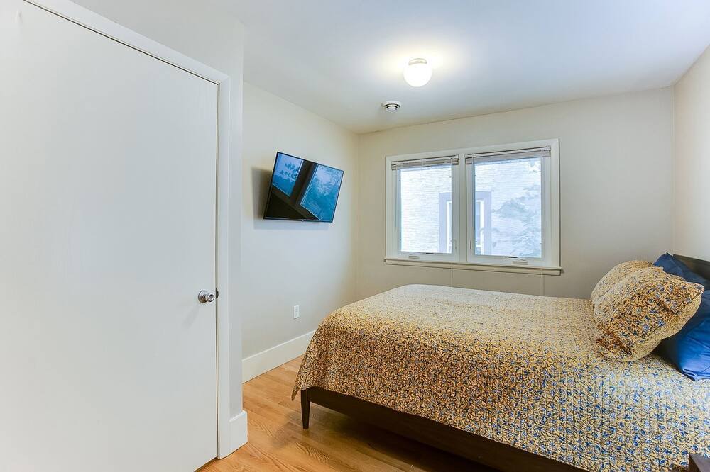 Photo of Bedroom in Merriam Park
