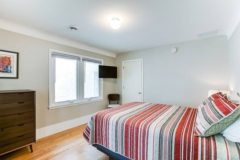 Photo of Bedroom in Merriam Park
