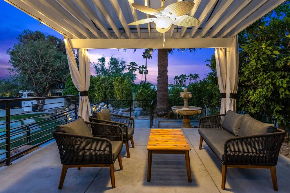 Photo of Patio Balcony in Chino Canyon
