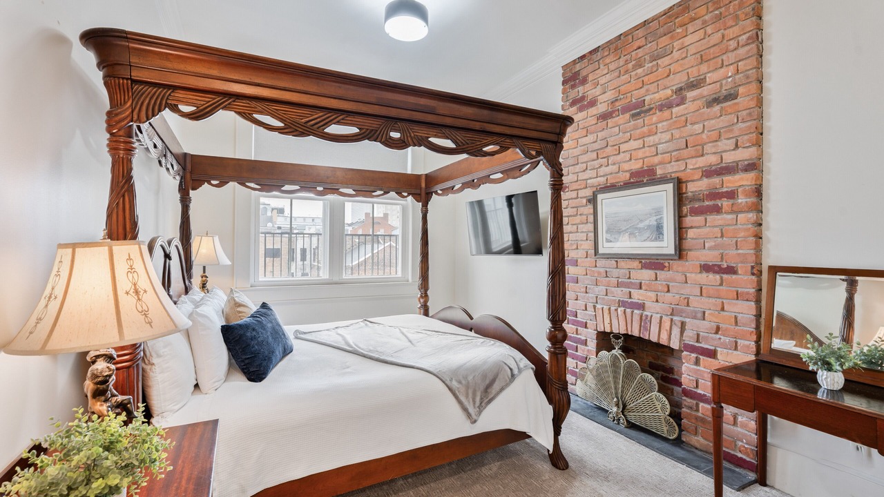 Photo of Bedroom in French Quarter