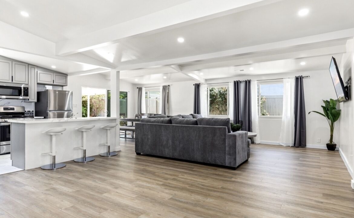 Photo of Kitchen in Valley Glen