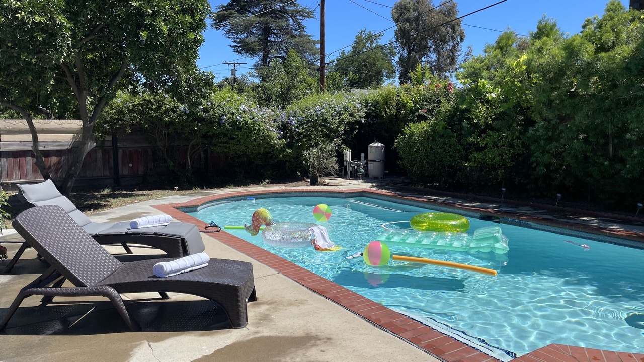 Photo of Outdoor in Valley Glen