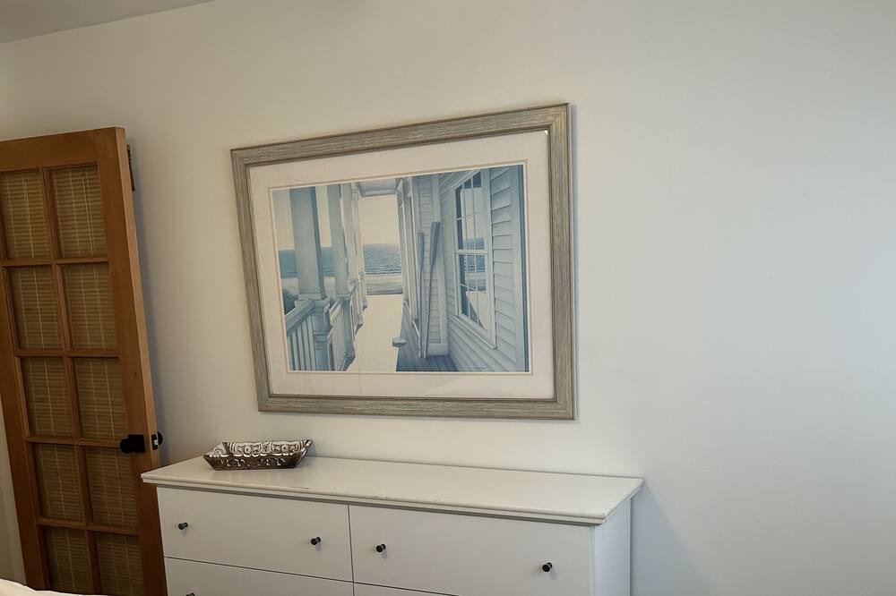 Photo of Bedroom in Pierpont Bay