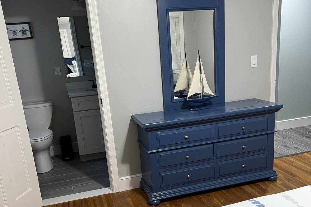 Photo of Bedroom in West Hyannisport