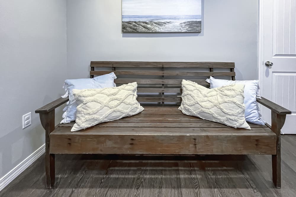 Photo of Bedroom in Long Beach