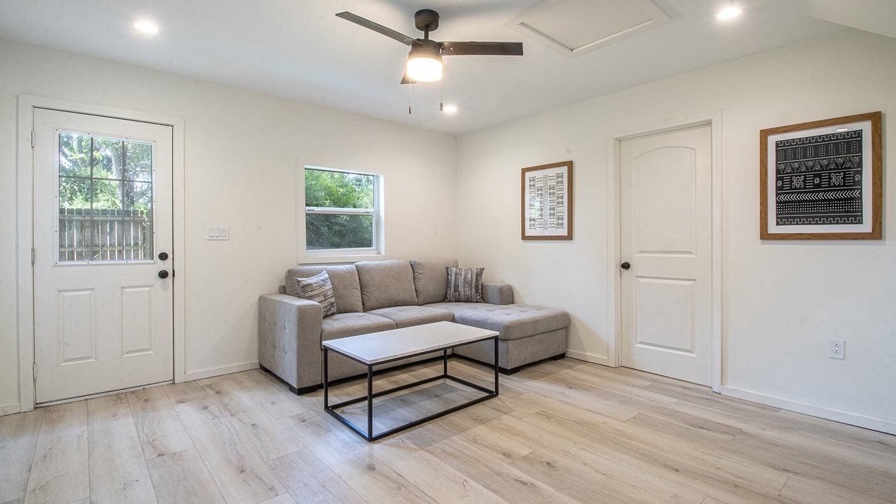 Photo of Livingroom in Long Beach