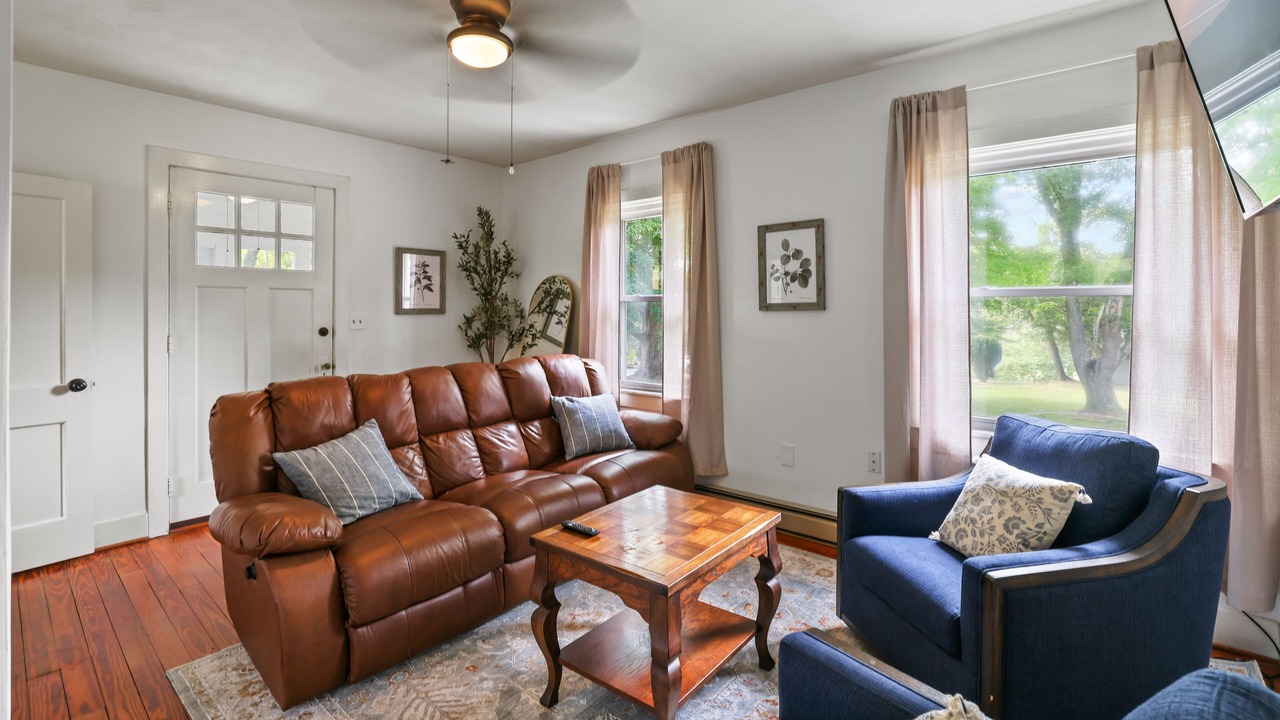 Photo of Livingroom in Purcellville