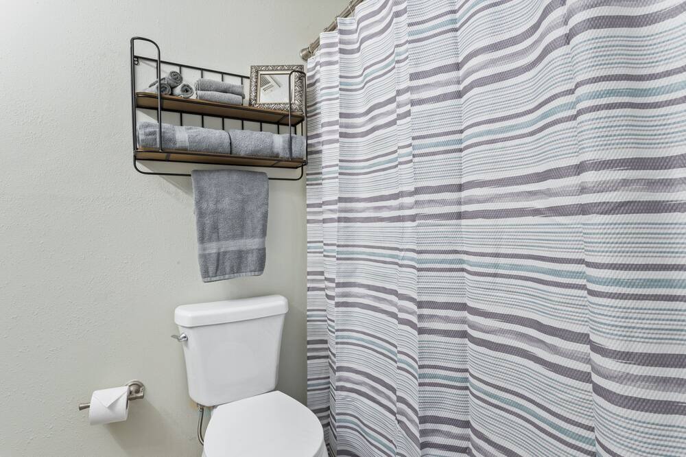 Photo of Bathroom in Ocean Springs