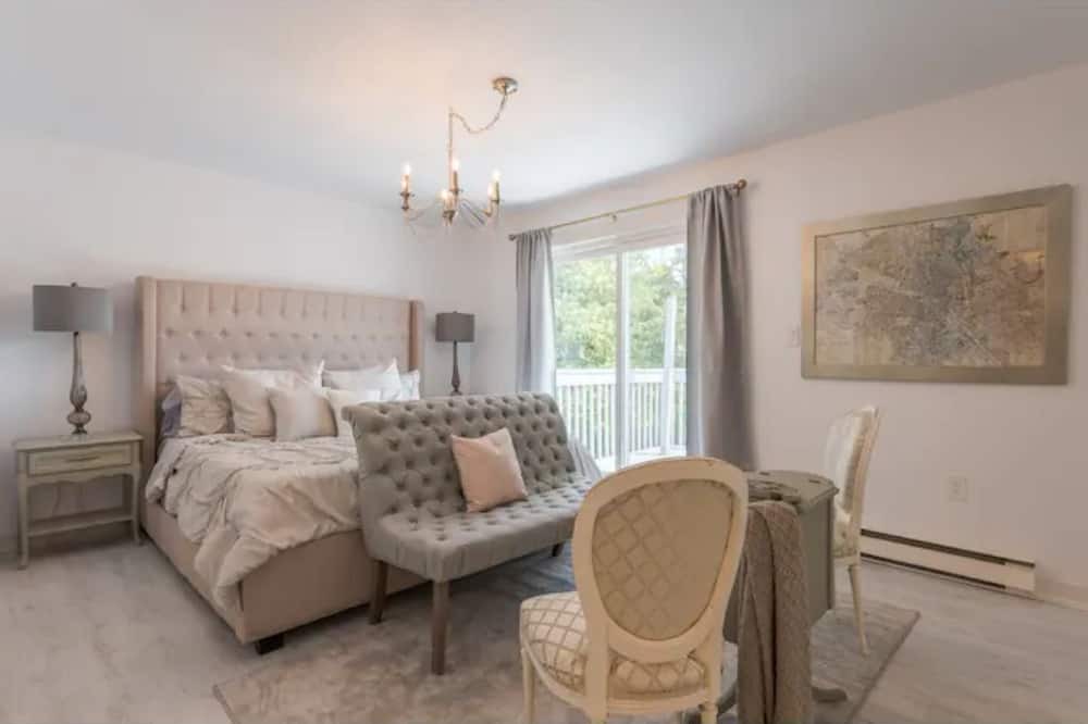 Photo of Bedroom in Greater Napanee
