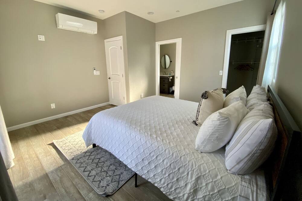 Photo of Bedroom in Simi Valley
