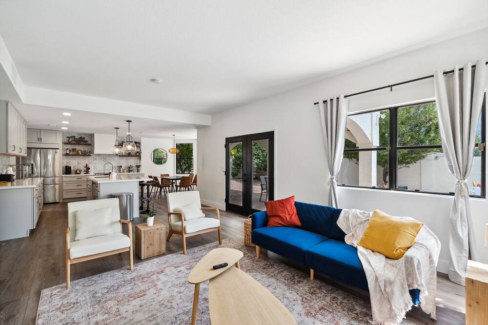 Photo of Livingroom in Casa Rica North