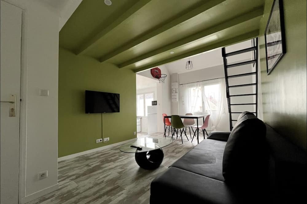 Photo of Livingroom in Chaumontel