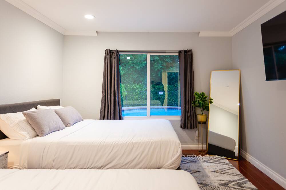 Photo of Bedroom in Walnut