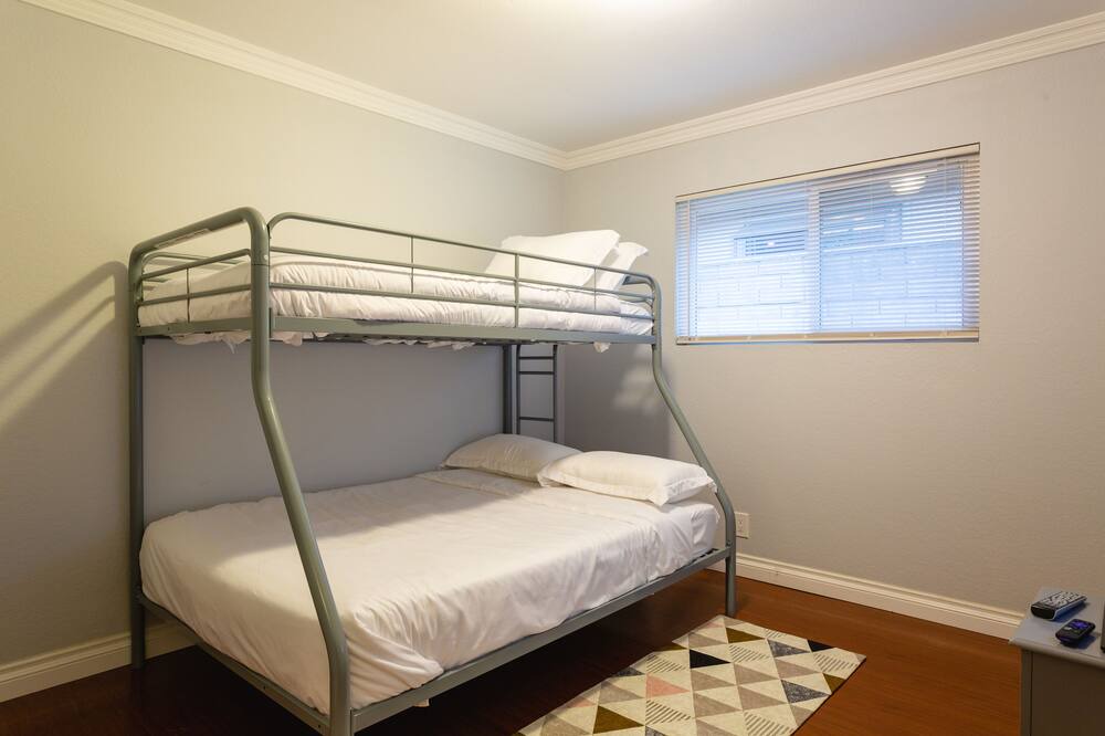 Photo of Bedroom in Walnut