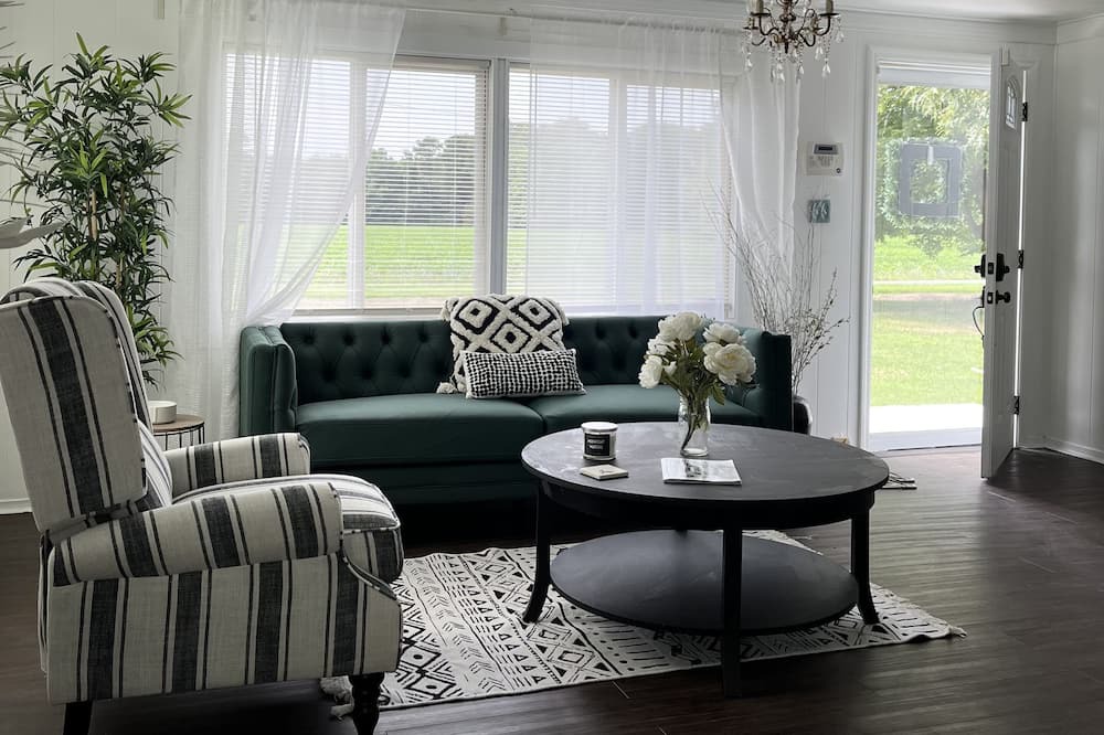 Photo of Livingroom in Temperanceville