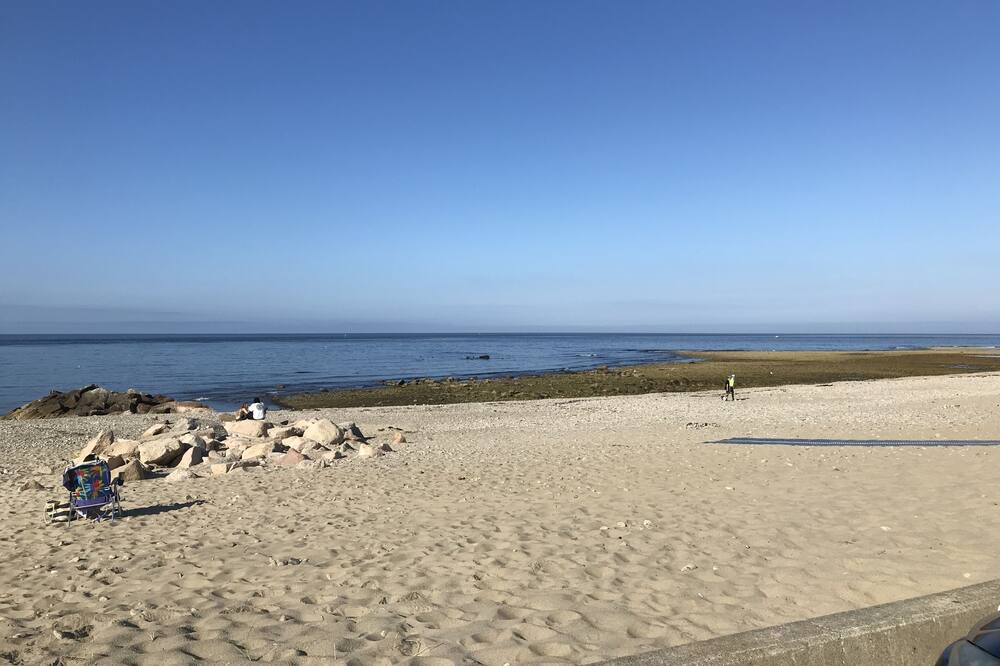 Photo of Others in Sandwich