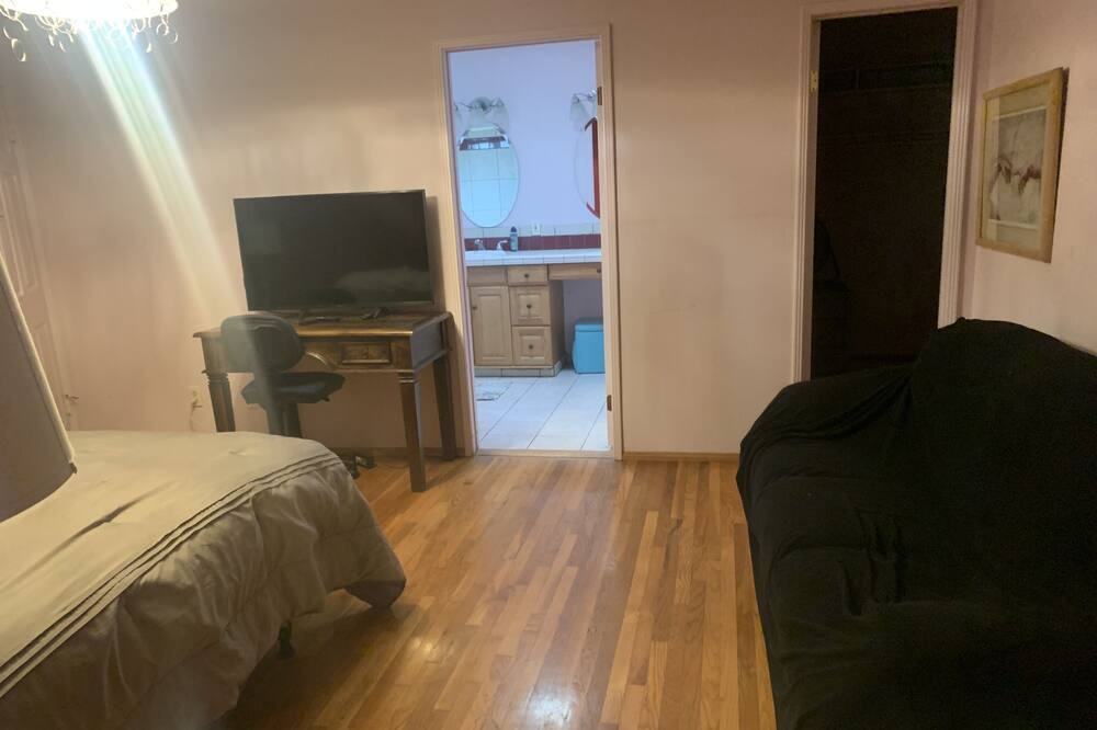 Photo of Bedroom in Old Town Camarillo