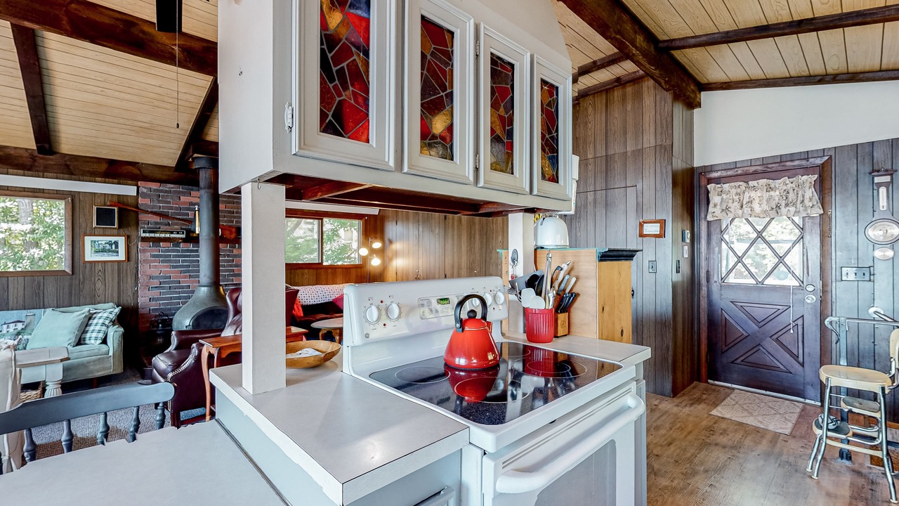 Photo of Kitchen in Ponds of Plymouth