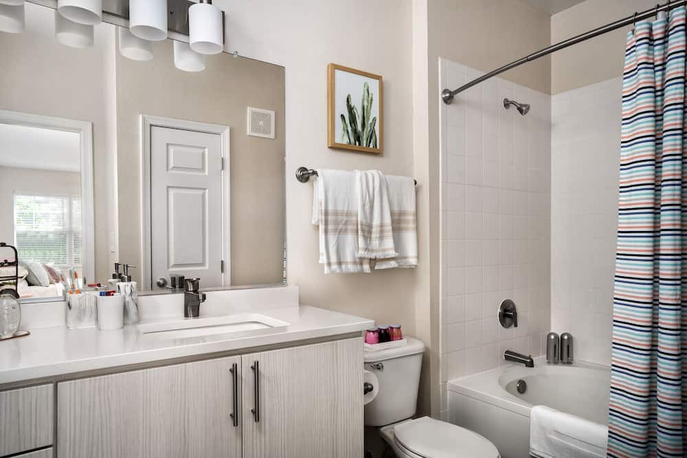Photo of Bathroom in Lansdowne