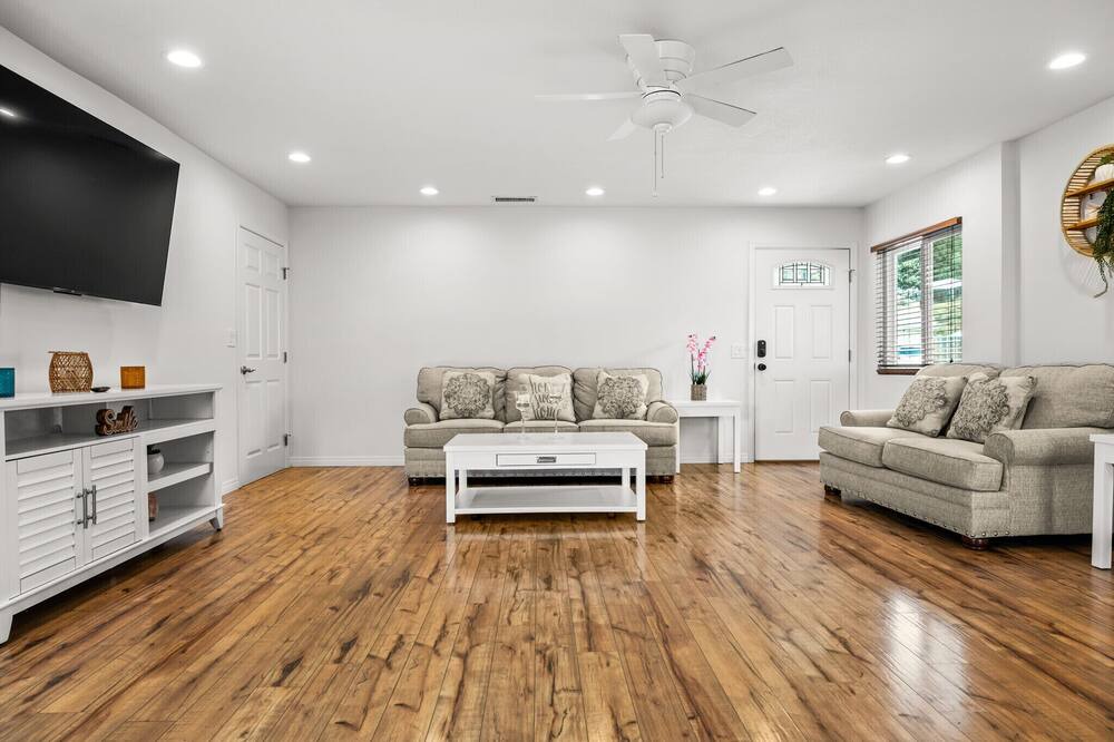 Photo of Livingroom in Ventura