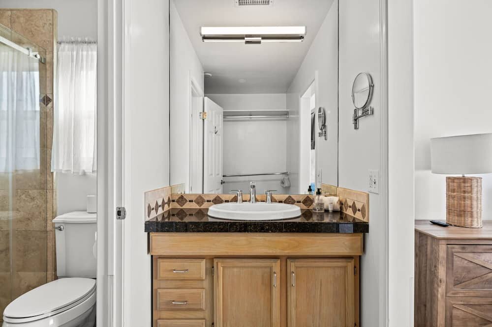 Photo of Bathroom in Ventura