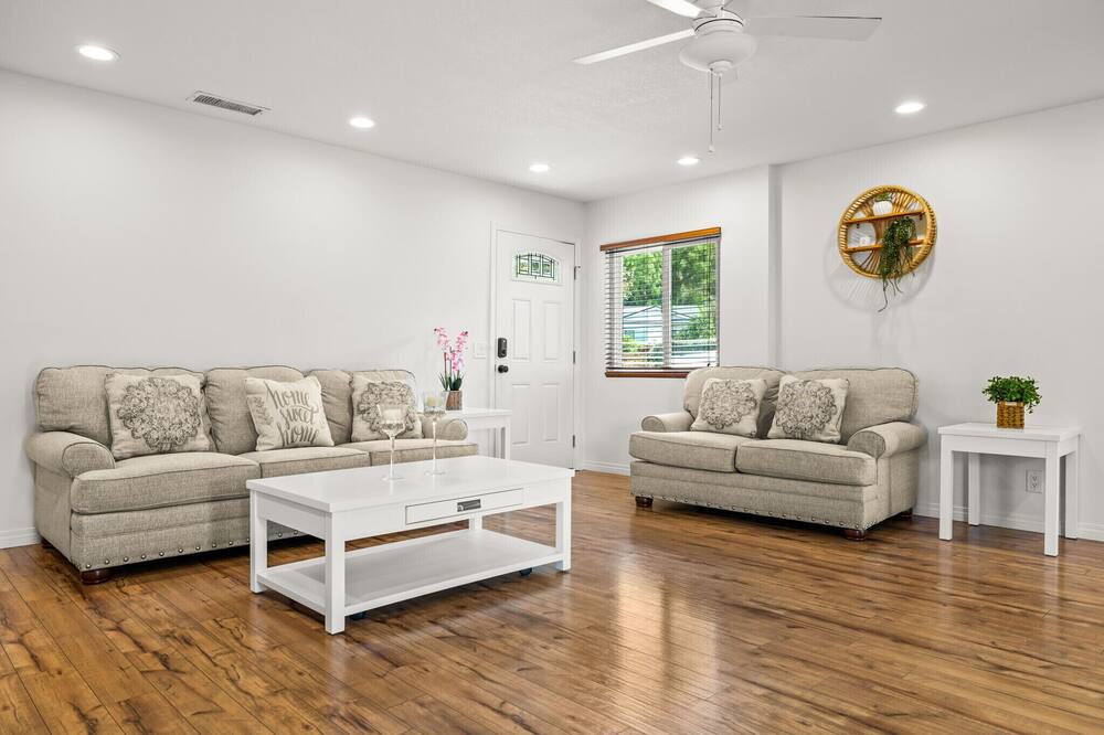Photo of Livingroom in Ventura