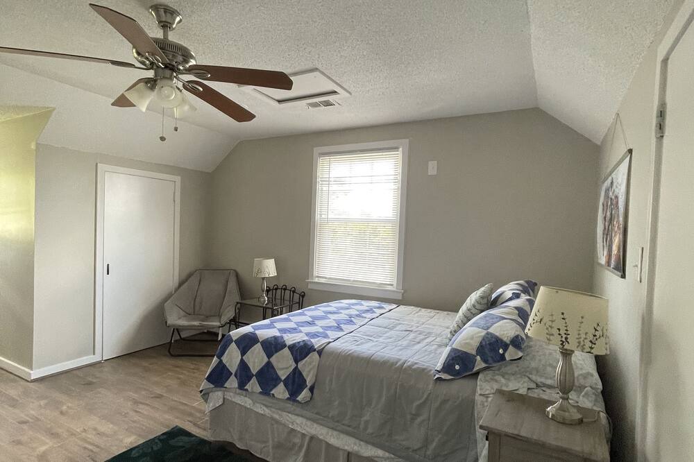 Photo of Bedroom in Haymarket