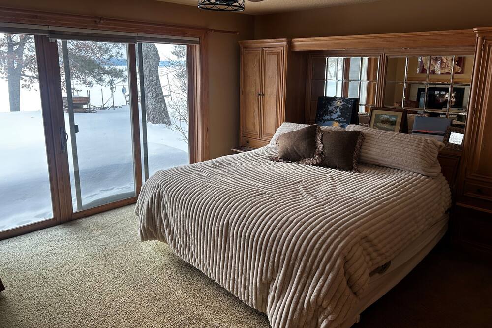 Photo of Bedroom in Deerwood