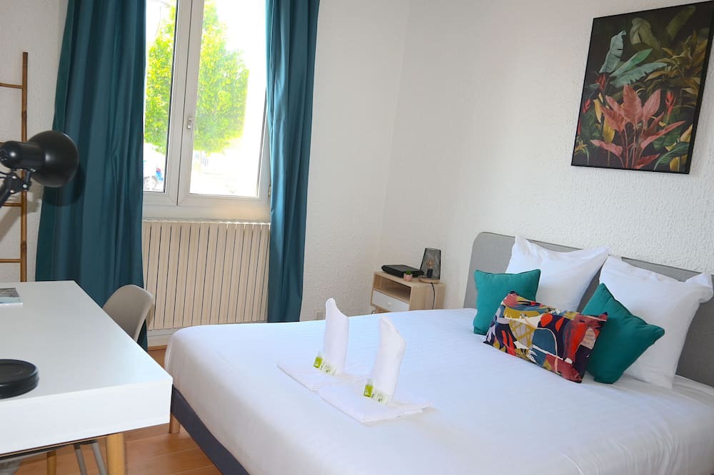 Photo of Bedroom in Le Blanc-Mesnil