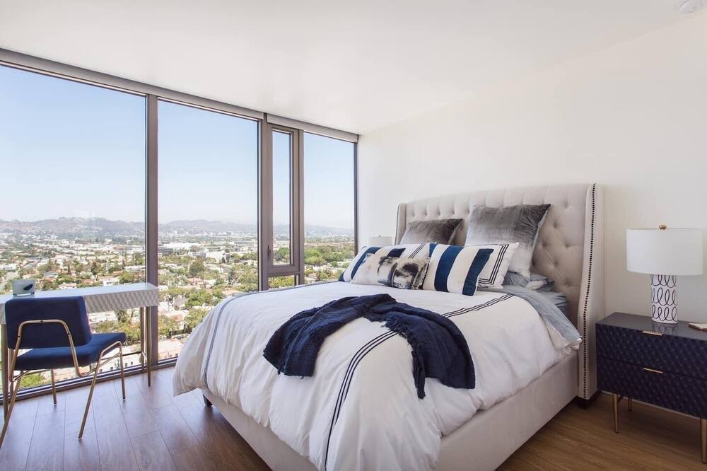 Photo of Bedroom in Carthay Circle
