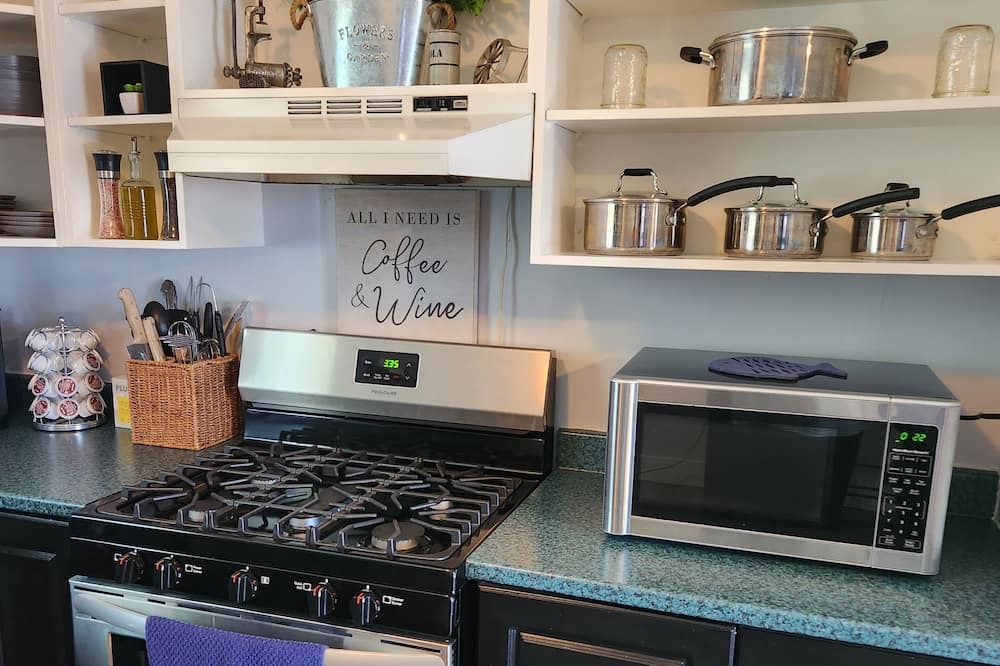 Photo of Kitchen in Carrying Place