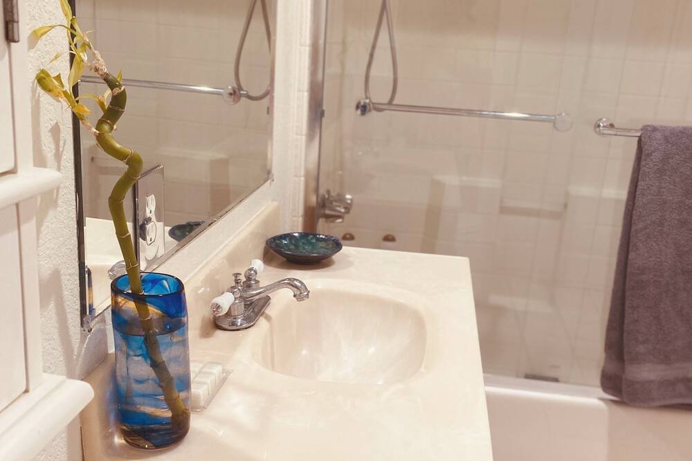 Photo of Bathroom in Simi Valley