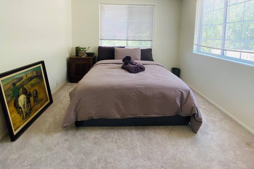 Photo of Bedroom in Simi Valley
