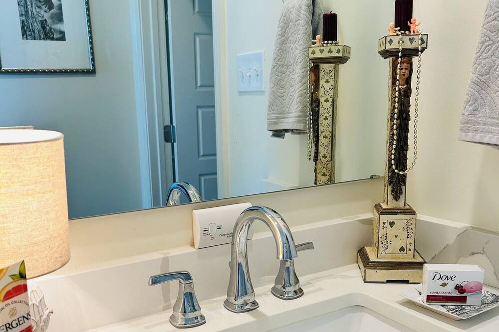 Photo of Bathroom in Saint Roch