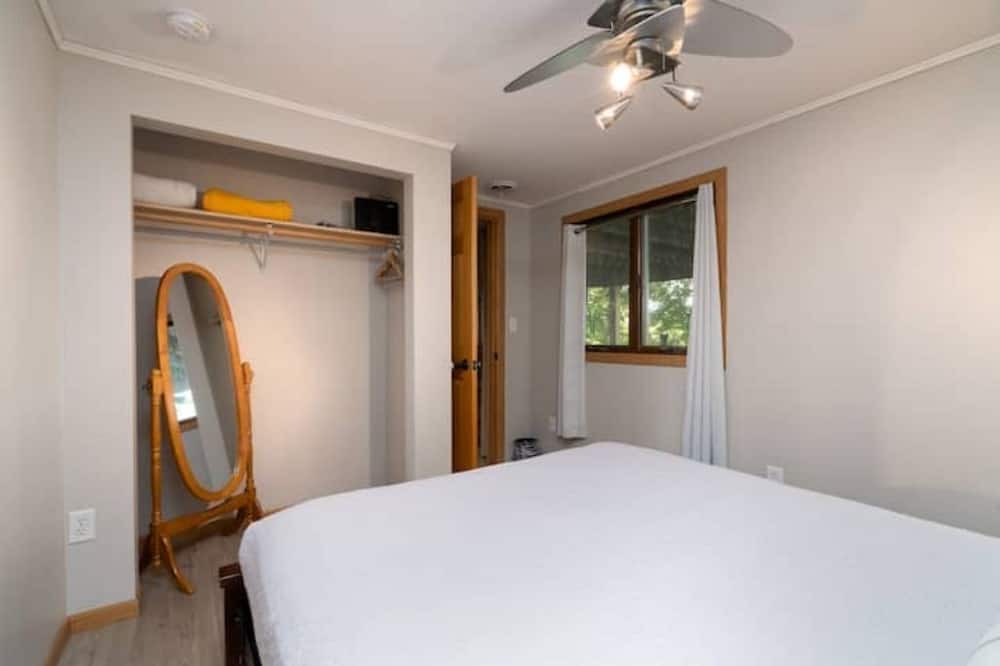 Photo of Bedroom in Anoka