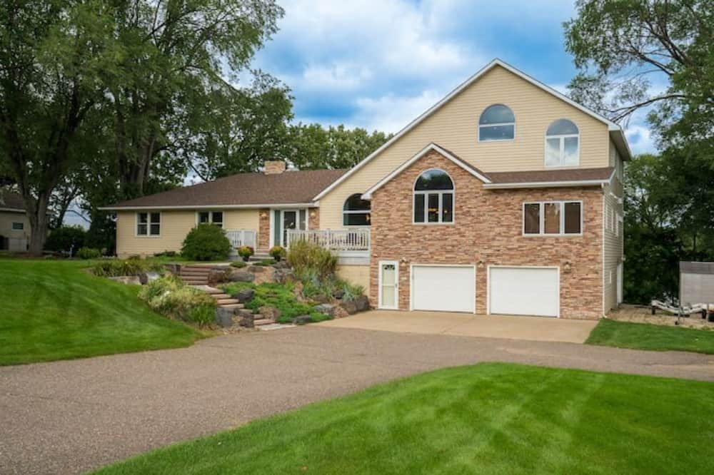 Photo of Outdoor in Anoka