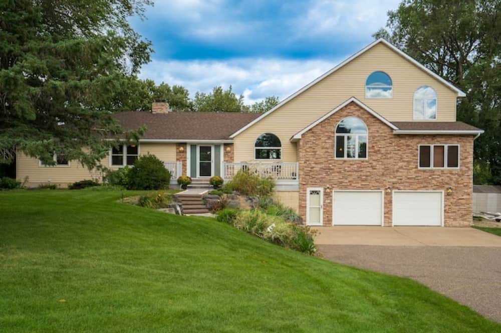 Photo of Outdoor in Anoka