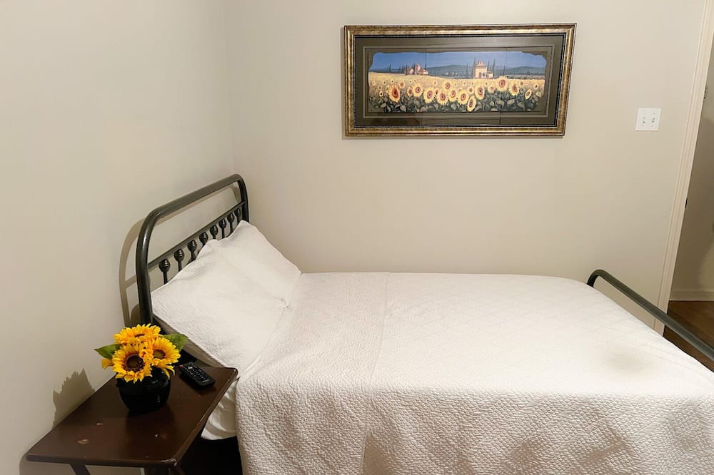 Photo of Bedroom in Gonzales