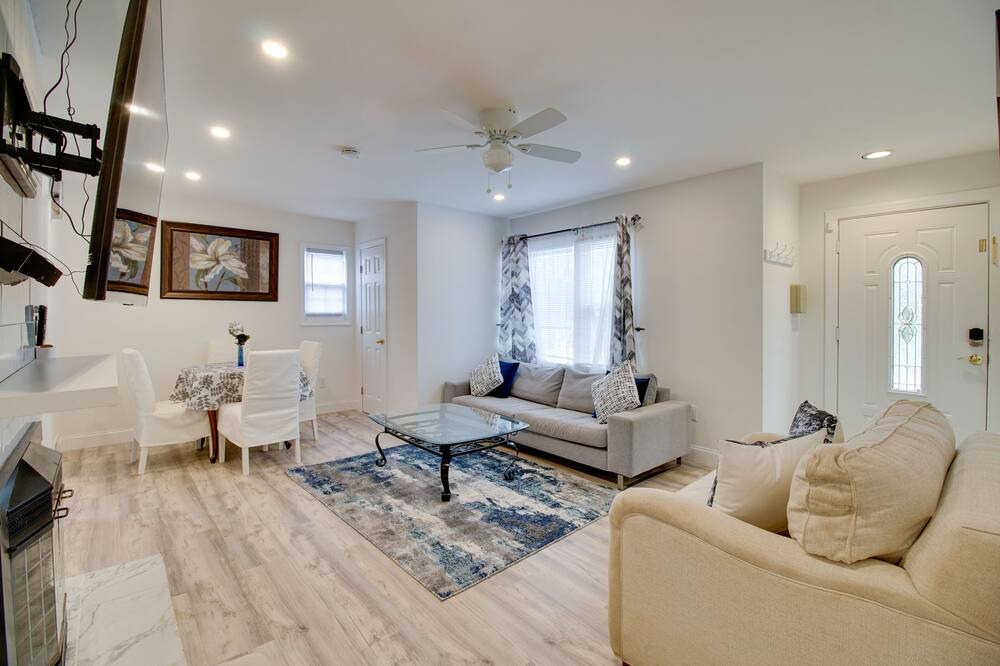 Photo of Livingroom in Forest Heights