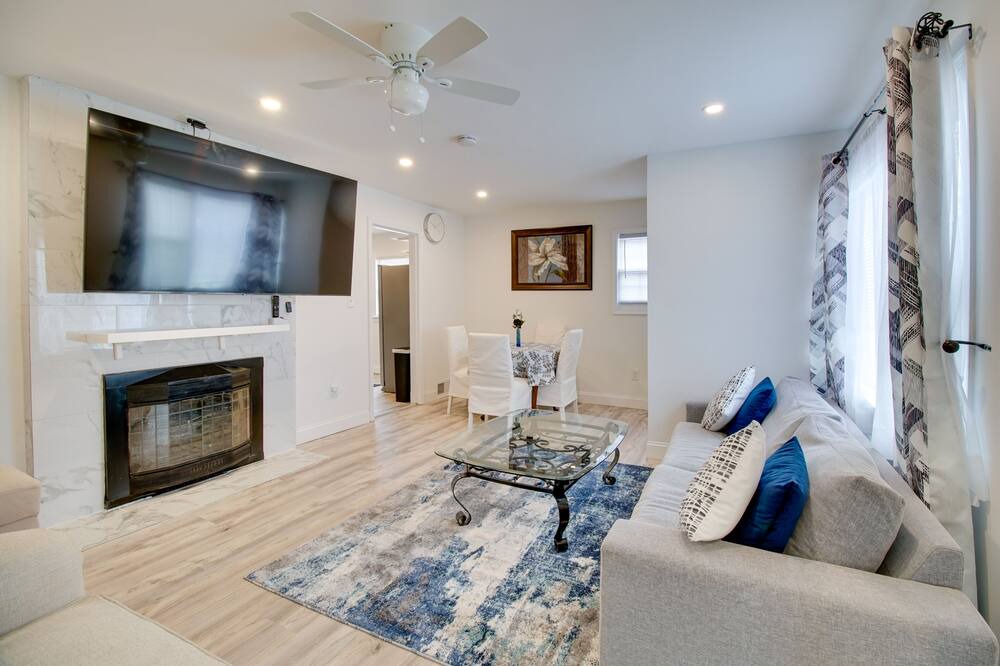 Photo of Livingroom in Forest Heights