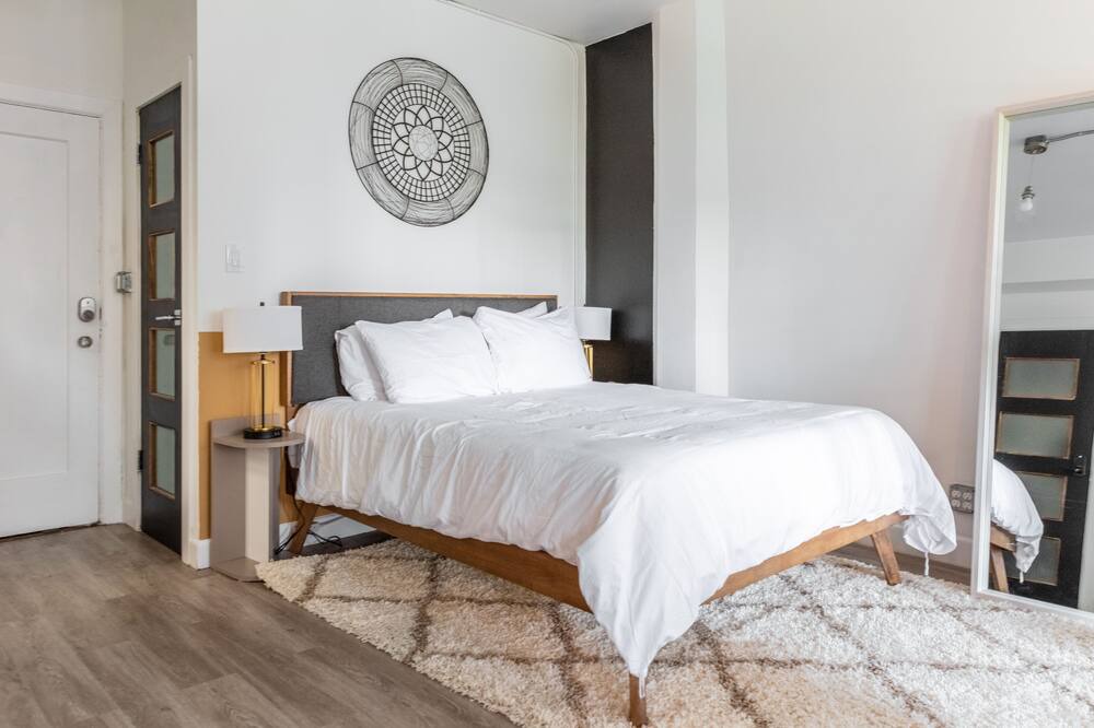 Photo of Bedroom in Waterfront