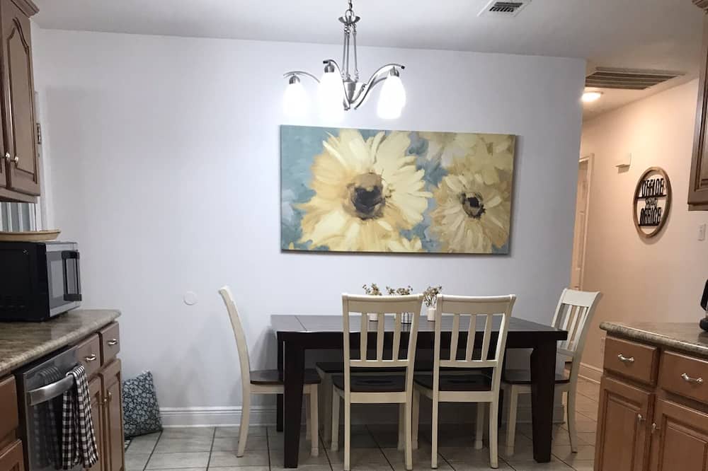 Photo of Kitchen in Waveland