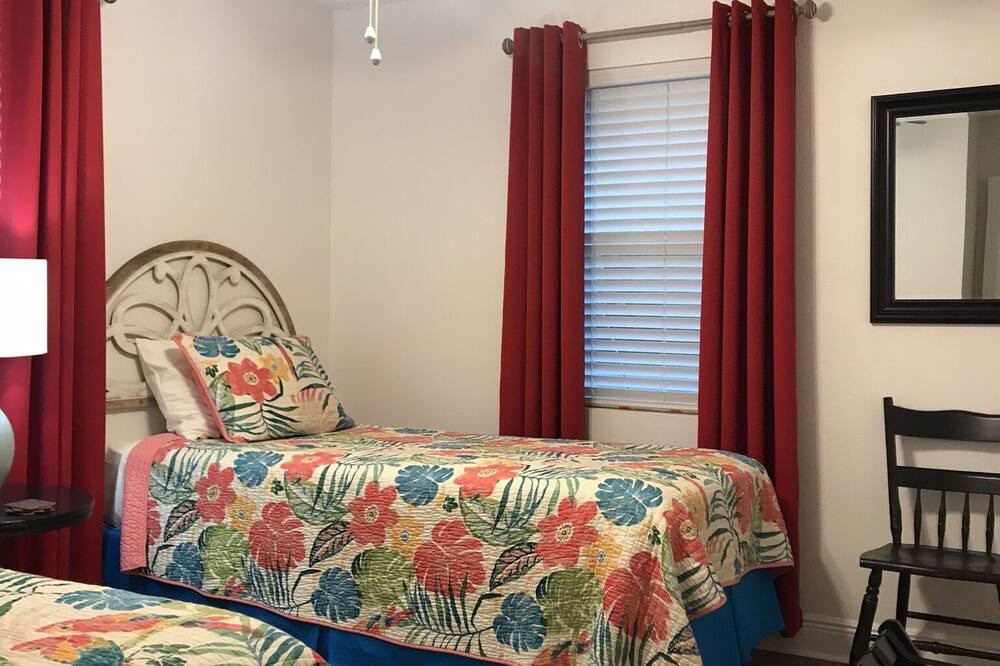 Photo of Bedroom in Waveland