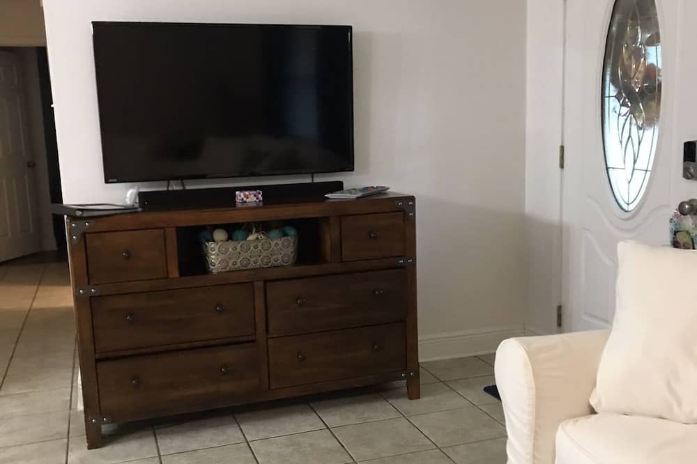 Photo of Livingroom in Waveland