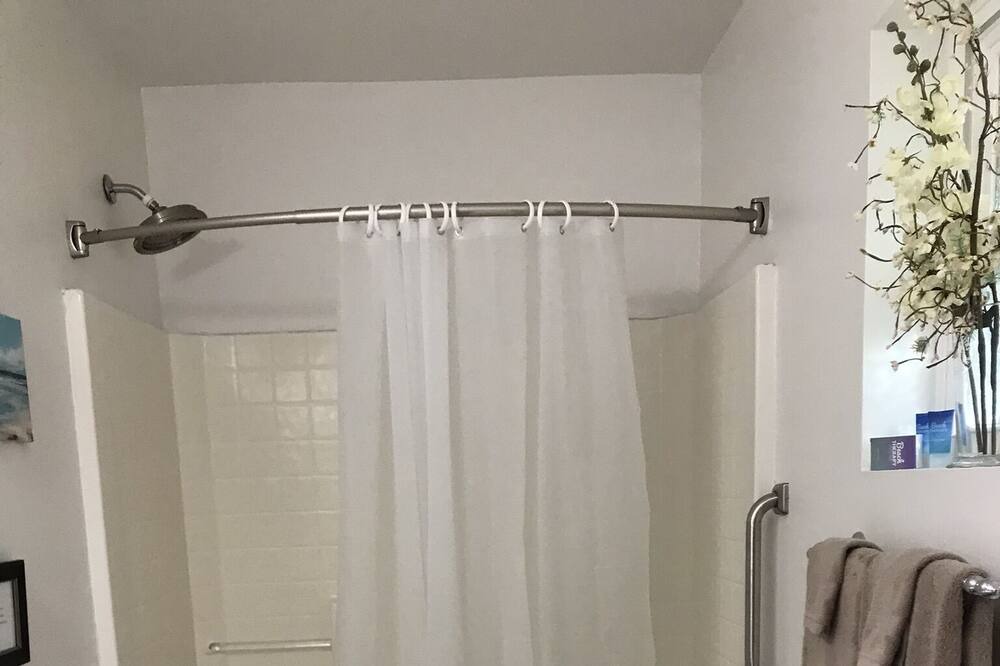 Photo of Bathroom in Waveland