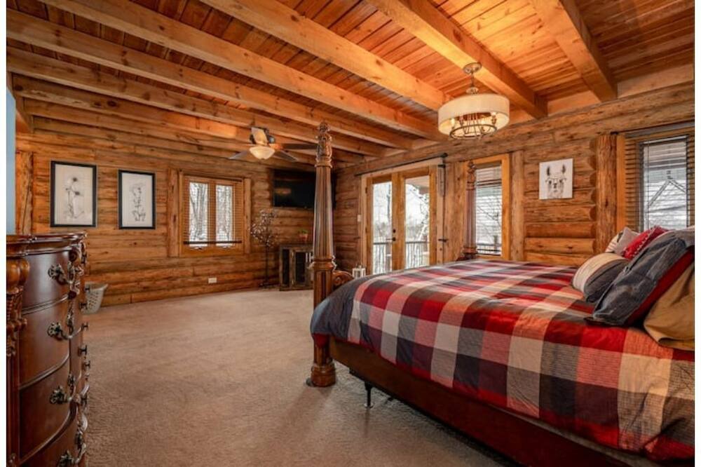 Photo of Bedroom in Cohasset