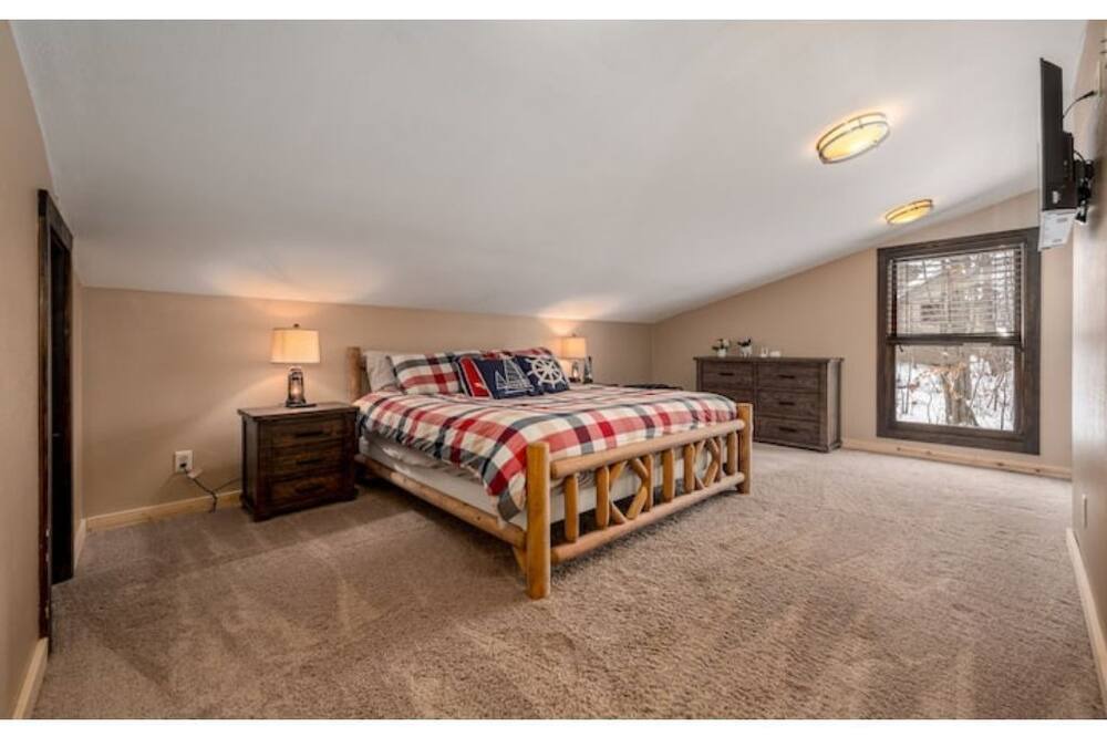 Photo of Bedroom in Cohasset